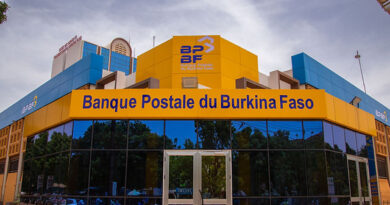 Burkina : le Président du Faso lance les activités de la Banque postale