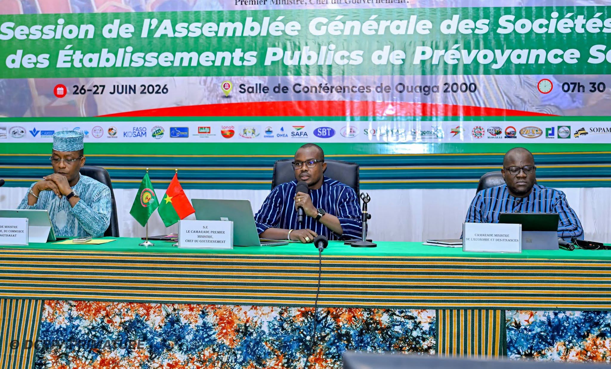 Le Premier ministre, Rimtalba Jean Emmanuel Ouédraogo, a ouvert la 34ᵉ Assemblée générale des sociétés d'État et des établissements publics de prévoyance sociale.