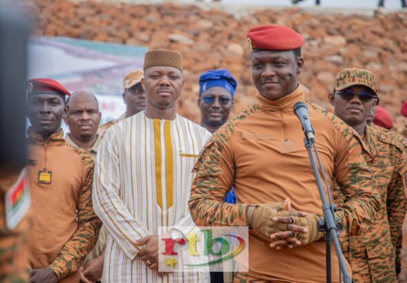 Le Président du Faso, le Capitaine Ibrahim Traoré, a inauguré et mis en eaux, le barrage de Pô-Kapro, dans la province du Nahouri.