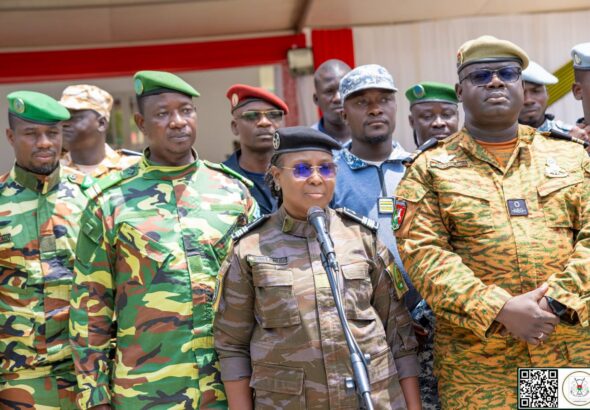 La hiérarchie des Forces de défense et de sécurité (FDS) du Nazinon