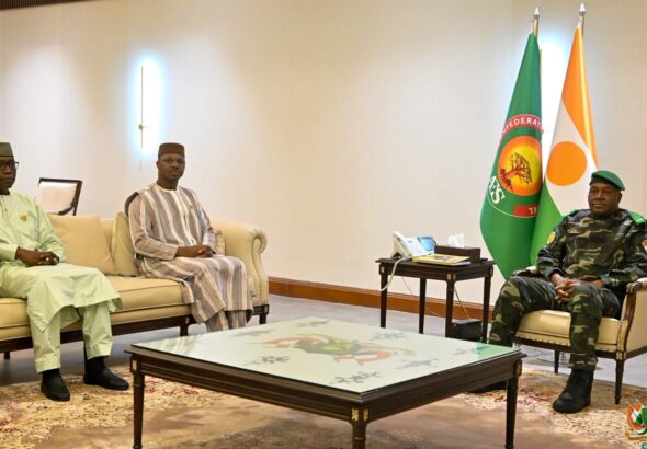Le Président nigérien, le Général d’Armée Abdourahamane Tiani, échanges avec les présidents des organes des parlements de la Confédération de l’Alliance des États du Sahel (AES).